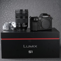 Panasonic S1 Full Frame   Mirrorless    Camera