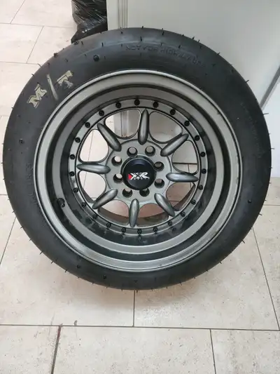 Pneus Mickey Thompson neuf monté sur jantes XXR