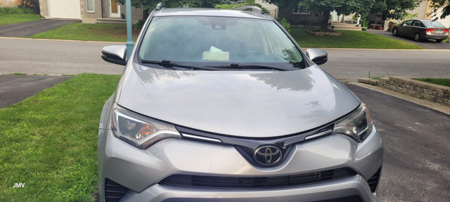 2017 Toyota RAV4 LE / ALL WHEEL DRIVE / TWO KEYS in Cars & Trucks in Gatineau