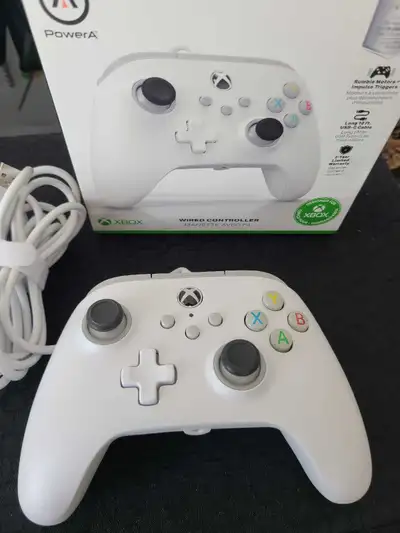 Like new Xbox/Computer Wired Controller, View more