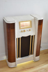 Jukebox original antique radio cabinet "Smart"