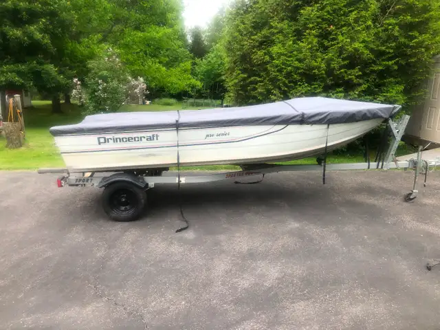 Chaloupe princecraft 14,6 pieds+ moteur+ remorque in Powerboats & Motorboats in Victoriaville - Image 2