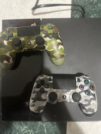 Ps4 with 2 controllers 