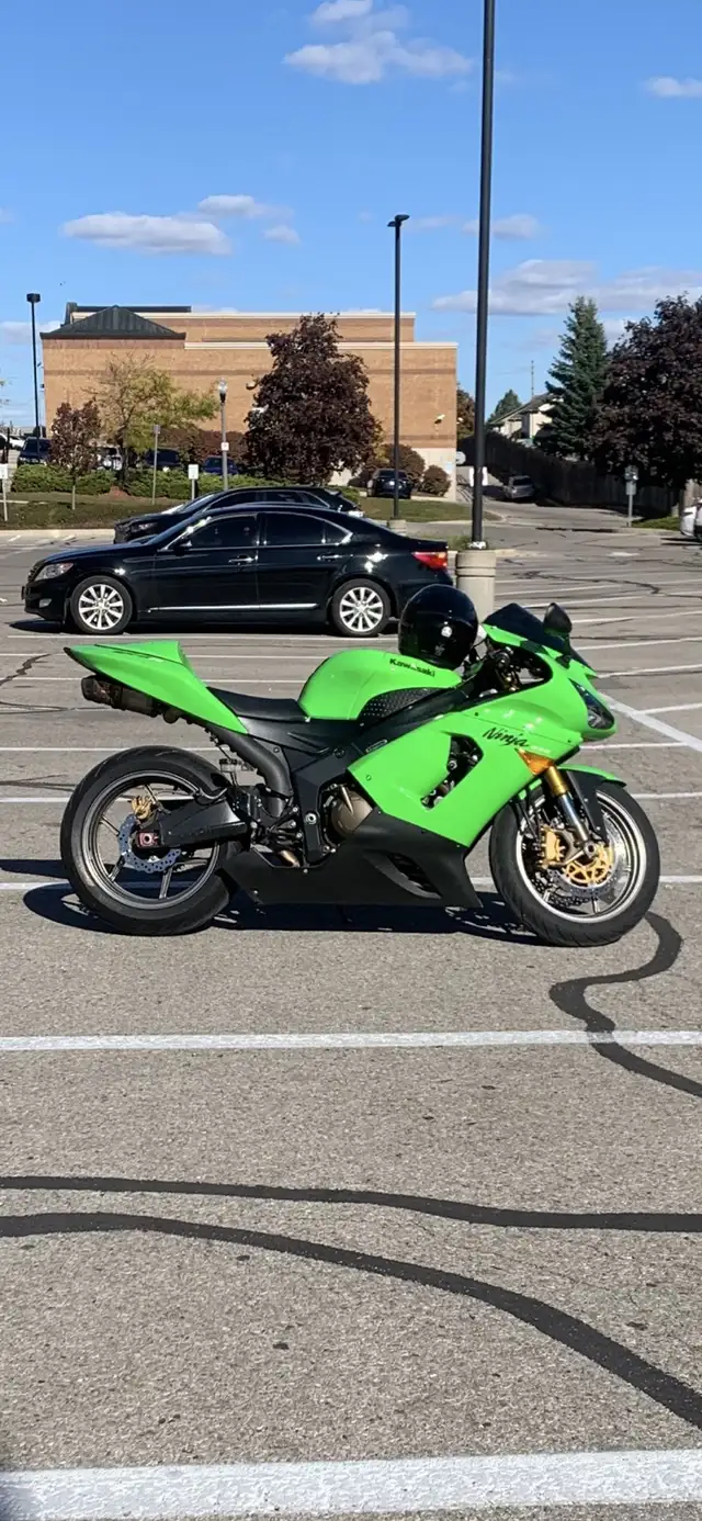 2005 Kawasaki Ninja ZX6R 636cc in Sport Bikes in Kitchener / Waterloo - Image 3