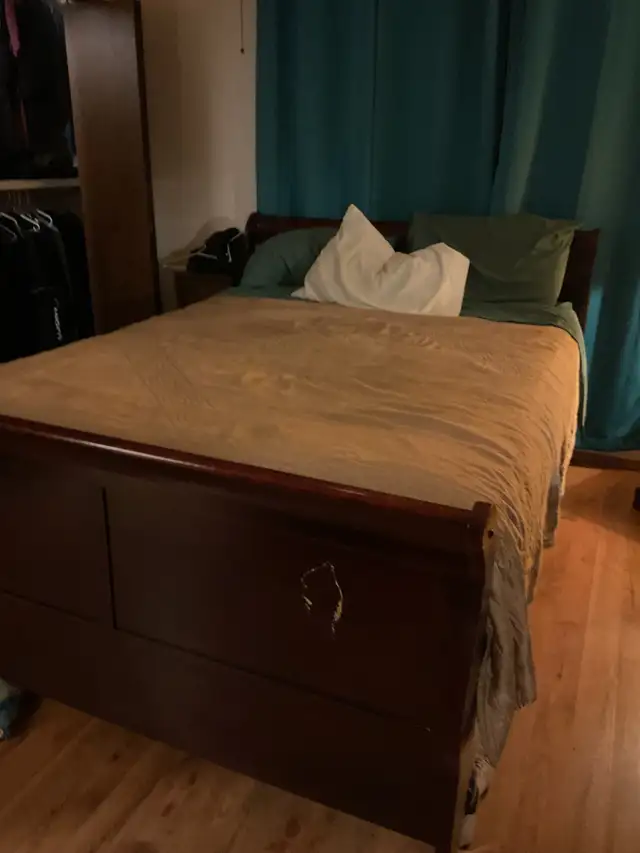 Moving selling beds dressers in Beds & Mattresses in Edmonton - Image 7