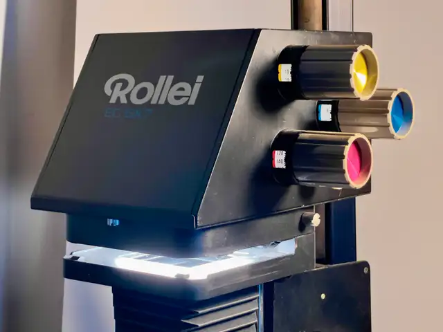 Enlarger ROLLEI  EC6X7 in Cameras & Camcorders in City of Montréal - Image 2