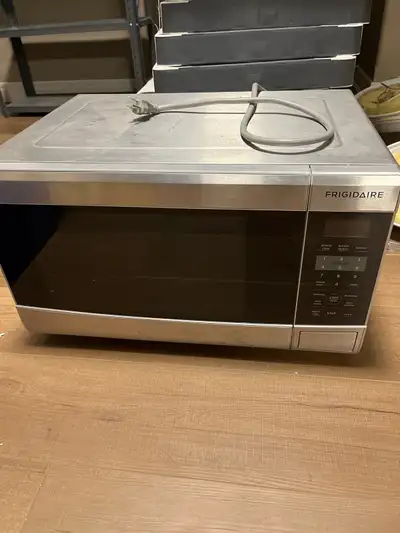 Fridgidaire microwave 1.1 cubic ft. , View more