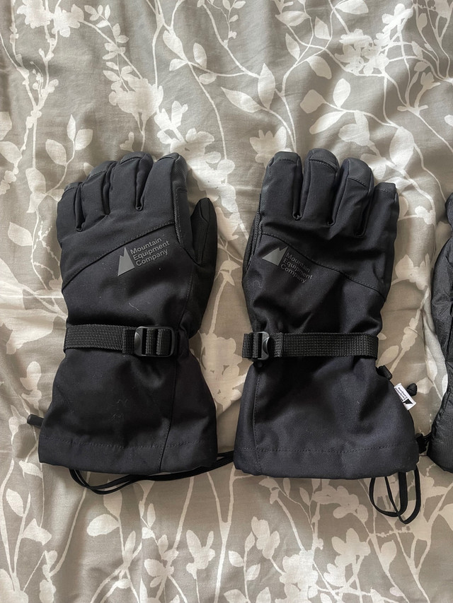 New Waterproof MEC T2 Warmer Ski Medium Snowboard Gloves in Ski in City of Toronto - Image 2