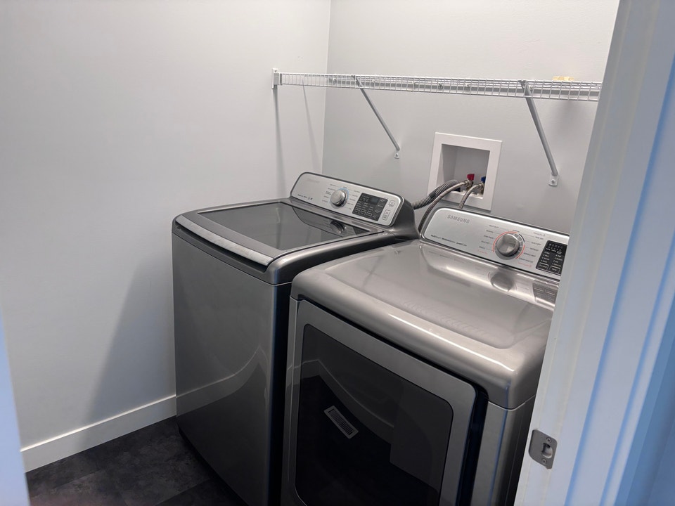 Available IMMEDIATELY Bridgewater house 4