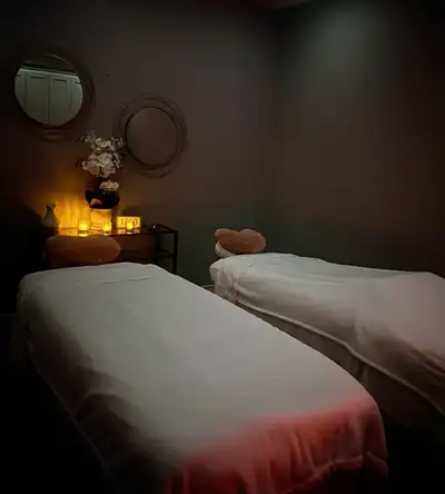 Male Therapist 7806230886 Certified Massage Therapist / Relaxing and therapeutic massage at the down...