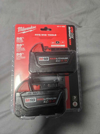 BRAND NEW MILWAUKEE 5AH BATTERIES & M18 CHARGER 