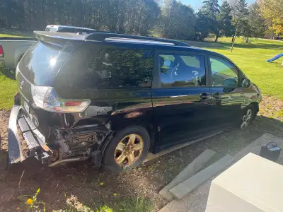 2012 Sienna SE for parts Let me know what parts you need.
