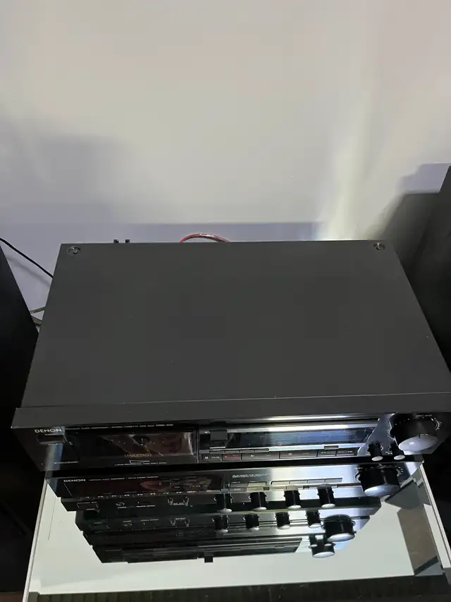 Vintage Denon Stereo Set in Stereo Systems & Home Theatre in City of Toronto - Image 3