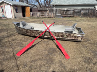 12 foot Harbour craft aluminum Boat Canoe style nose