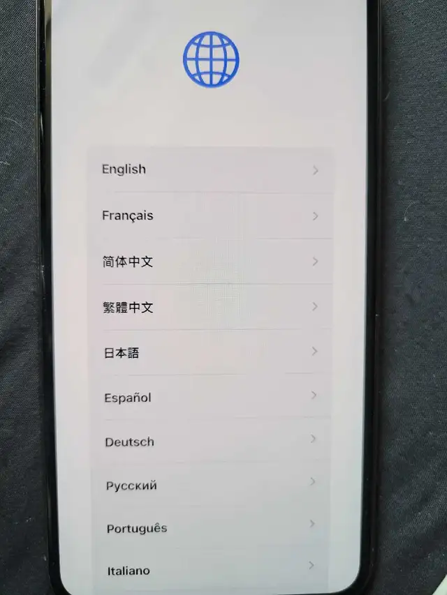 iPhone XS Max in Cell Phones in Kingston - Image 4