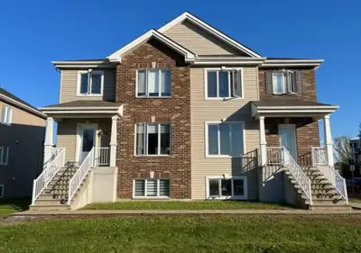 Nouveau sur le marché – Opportunité à Contrecœur au 5685 Rue de Vignieu. Vente par le propriétaire D...