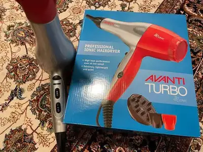 Only used a few times, not opened accessories, 150$ in market before taxes