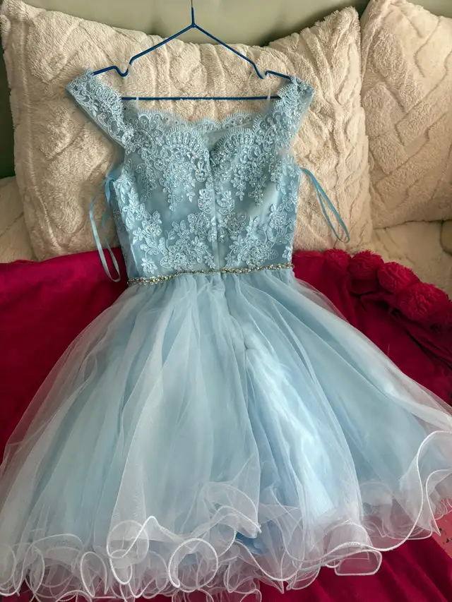 prom dress in Women's - Dresses & Skirts in Kitchener / Waterloo - Image 3