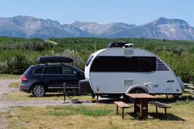 Looking for a premium, easy to tow trailer that sleeps two and doesn’t compromise on comfort? This 2...