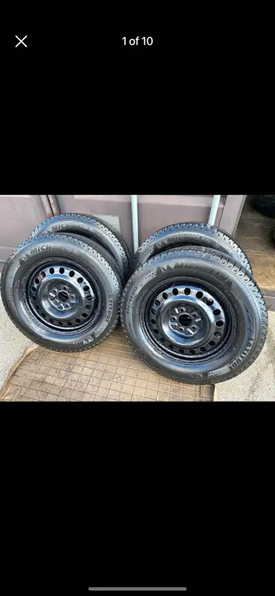 Set of 4 MICHELIN winter tires rims (235 65 17) pattern (5×114.3) 2023 HYUNDAI TUCSON