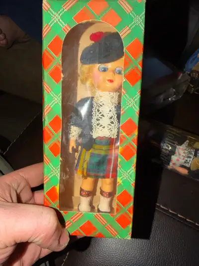 I'm offering a vintage Monteiths Highland Doll of Scotland, still in its original packaging. This ch...