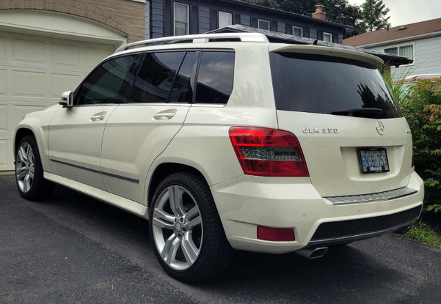 2012 MERCEDES-BENZ GLK350 (AMG Pack) in Cars & Trucks in City of Toronto