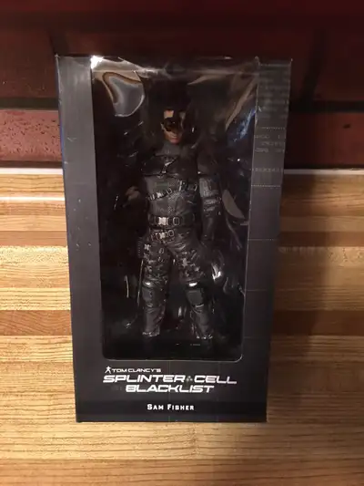 Vinyl Figure Tom Clancy’s SPLINTER CELL BLACKLIST- Sam Fisher.Height 22cm or 8.7inches,released Pure...