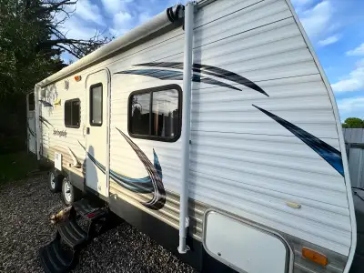 Description: Looking for the perfect, hassle-free family camper? This 2012 Keystone Springdale 267 B...