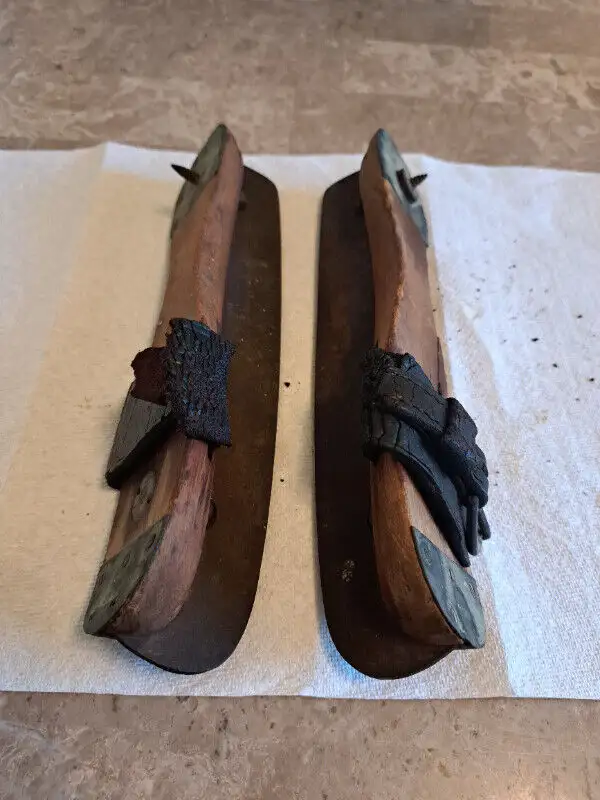 Antique Ice Skate's64959962624643124
