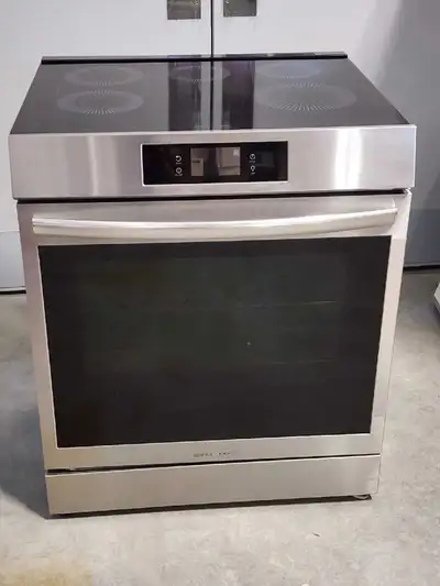 Frigidaire Gallery induction stove large capacity with air fryer, View more