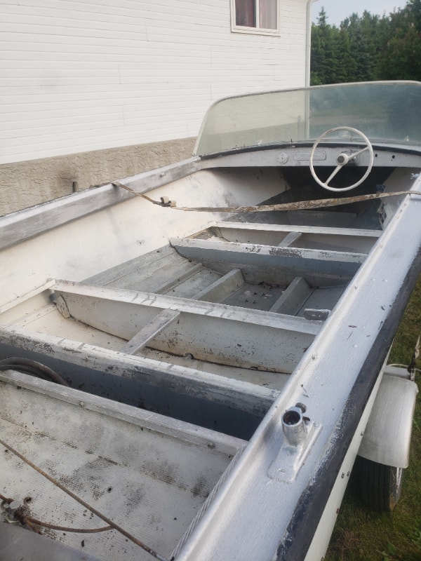 Motor boat and trailer Powerboats & Motorboats Saskatoon Kijiji