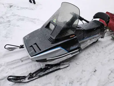 1985 Yamaha 340 enticer runs and works good. Body is in good shape. Not all beat up. I have the owne...