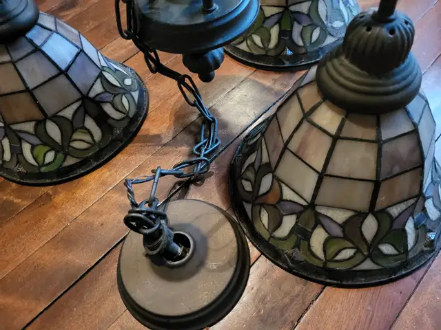 Lampe suspendue style Tiffany in Indoor Lighting & Fans in City of Montréal - Image 2