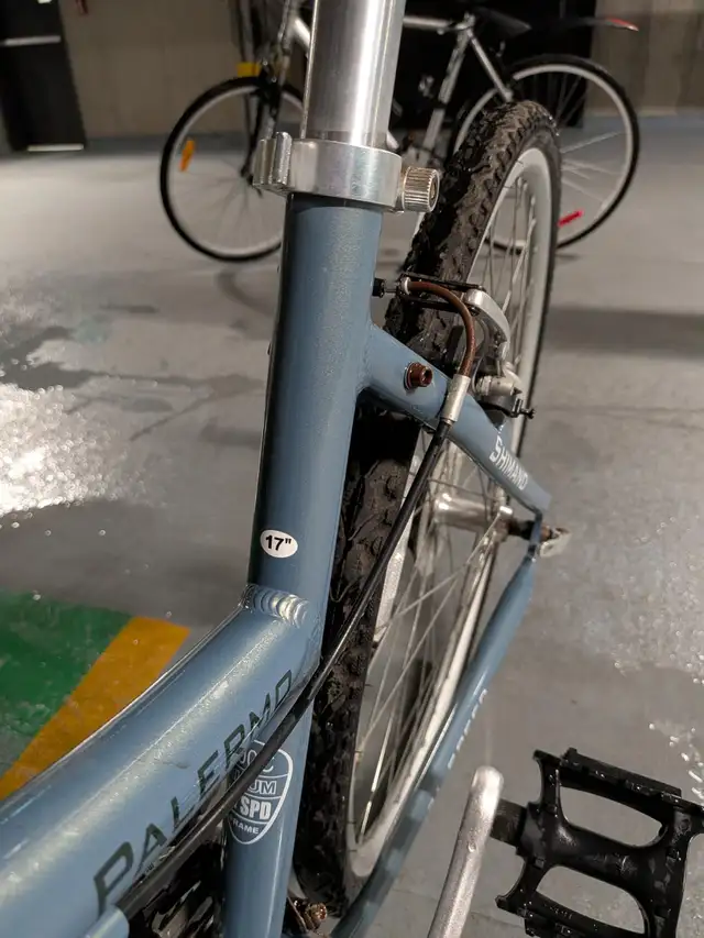 Bicycle pour femmes 17" (negociable) in Other in Longueuil / South Shore - Image 5