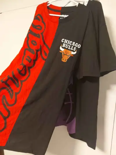 Both for $20 - Lot of 2 NBA T-shirts = Raptors + Chicago Bulls s, View more