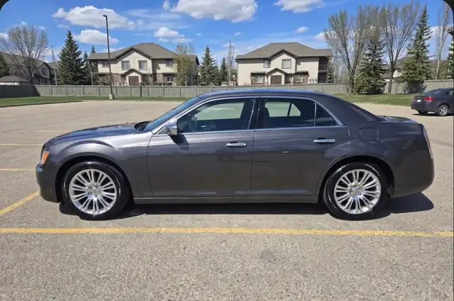 2014 CHRYSLER 300523046096439224327