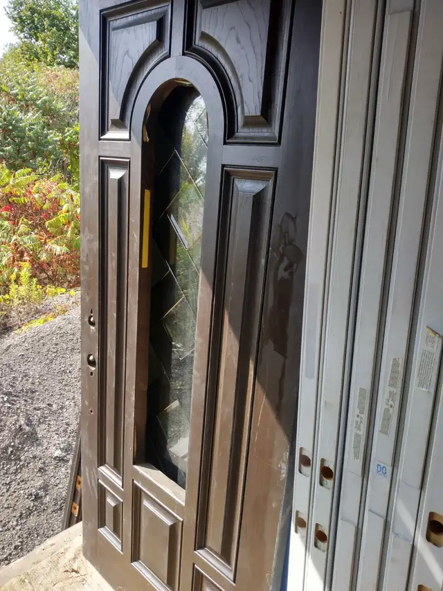 $150 for 8 panels fiberglass door $95 for glass insert in Other Business & Industrial in Cambridge - Image 2