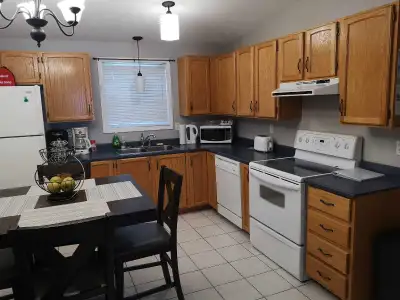 Sept 1st - 2 bdrm apt fully furnished