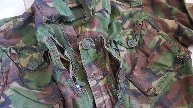 Military/Army Jackets L_XL in Men's in Sudbury - Image 3