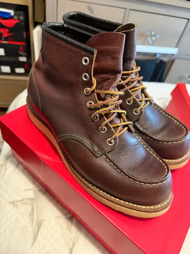 Red Wing Classic Moc 6-Inch Boots in Men's Shoes in City of Toronto - Image 4