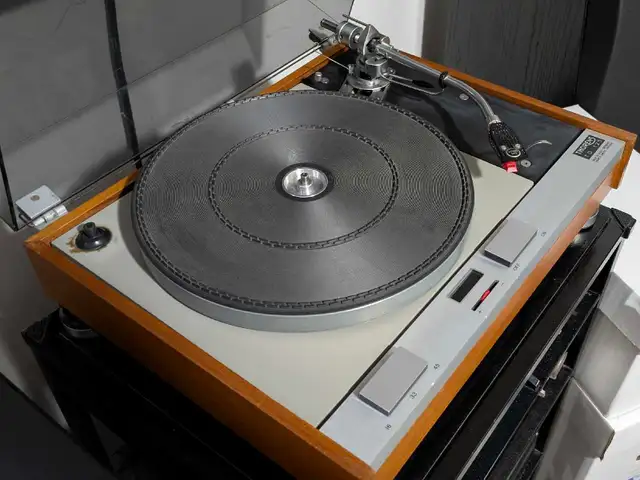 Thorens TD-125/SME 3009 Turntable. in Stereo Systems & Home Theatre in Oshawa / Durham Region - Image 4
