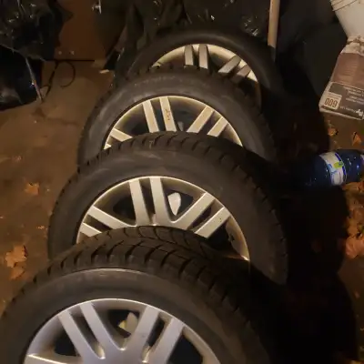 Blizzak Tires for BMW X w/ aluminum rims, 245/50 R18, Like Brand New, Very Good Condition, Bolt patt...