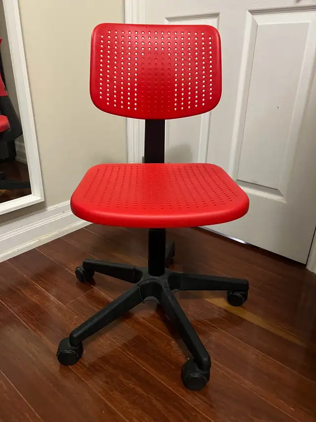 Red Ikea Chair in Chairs & Recliners in City of Toronto - Image 2