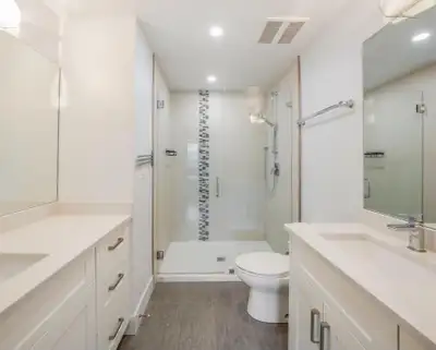 2 bedroom 2 bathroom apartment in Gellatly… 3 miles away from the beach