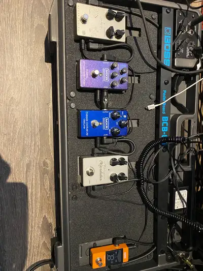 Boss BCB60 Pedal Board and power supply, View more