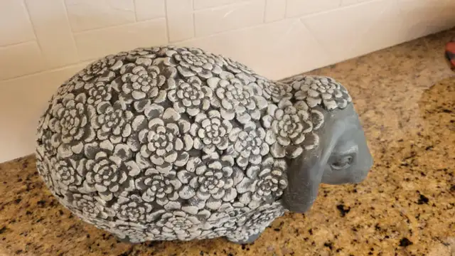 Brand New sheep decor. Indoor/Outdoor Statue. H-9" L-14" in Outdoor Décor in Edmonton - Image 3