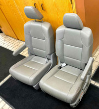 Honda Odyssey Second row  leather seats for sale!