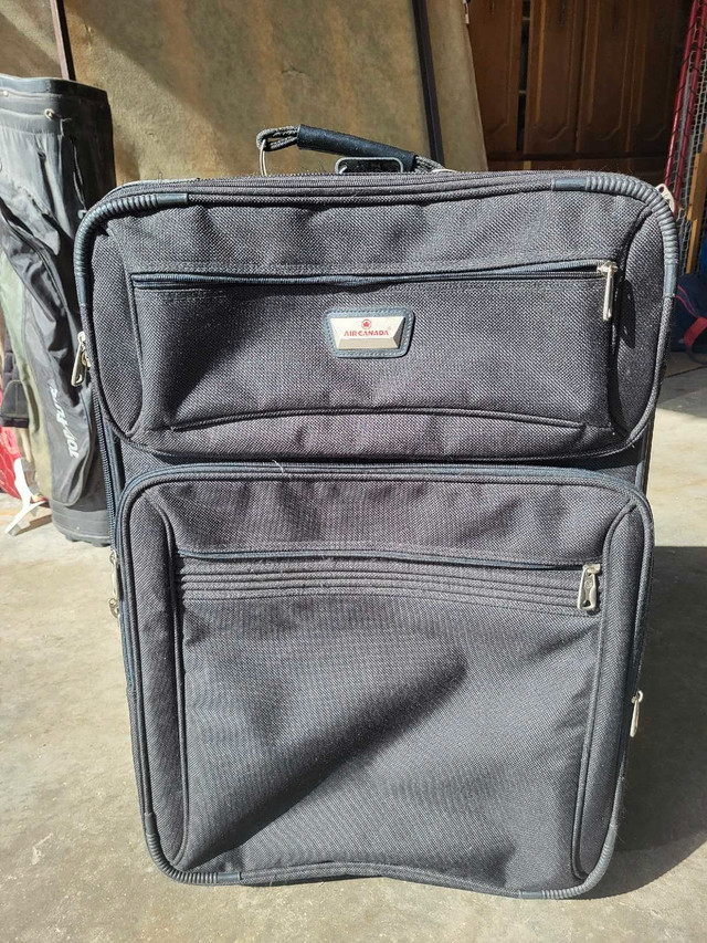 Air Canada Suit Case in Garage Sales in Kawartha Lakes - Image 2