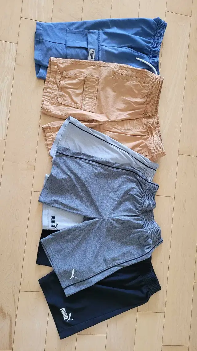 Lot de vêtements pour garçon (9-10 ans) – 30$ in Kids & Youth in City of Montréal - Image 3