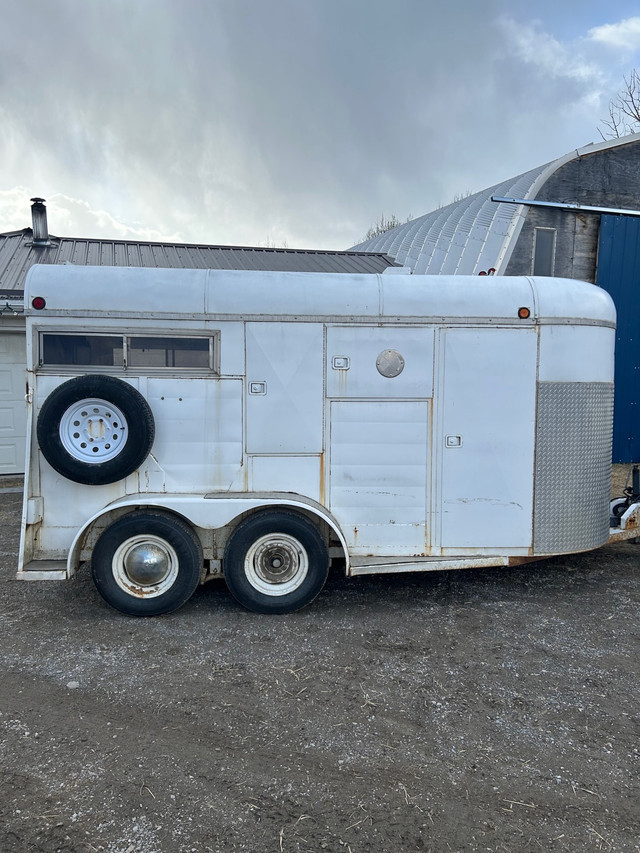 1980 Wy-Lee Horse Trailer 2 horse slant in Cargo & Utility Trailers in St. Albert